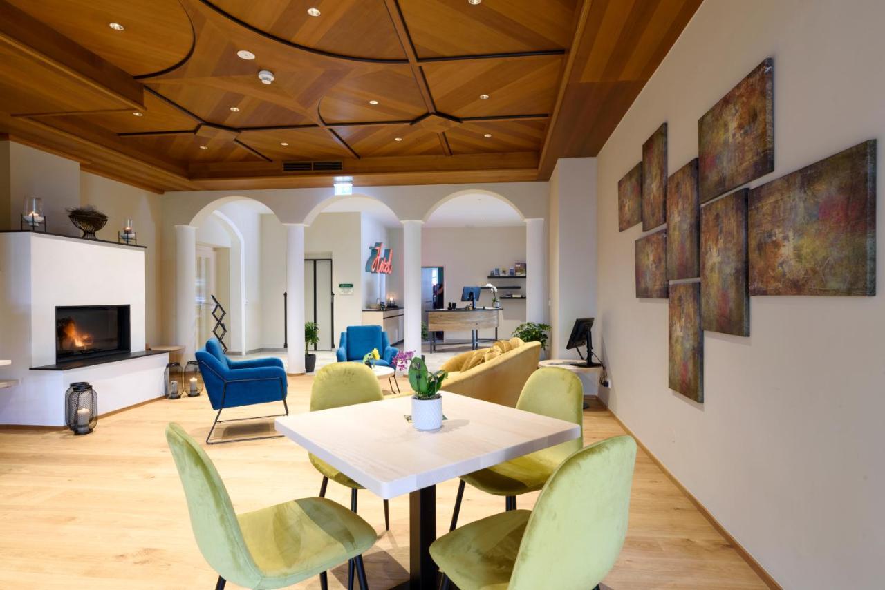Hotel Moserwirt Бад Гойзерн Екстериор снимка