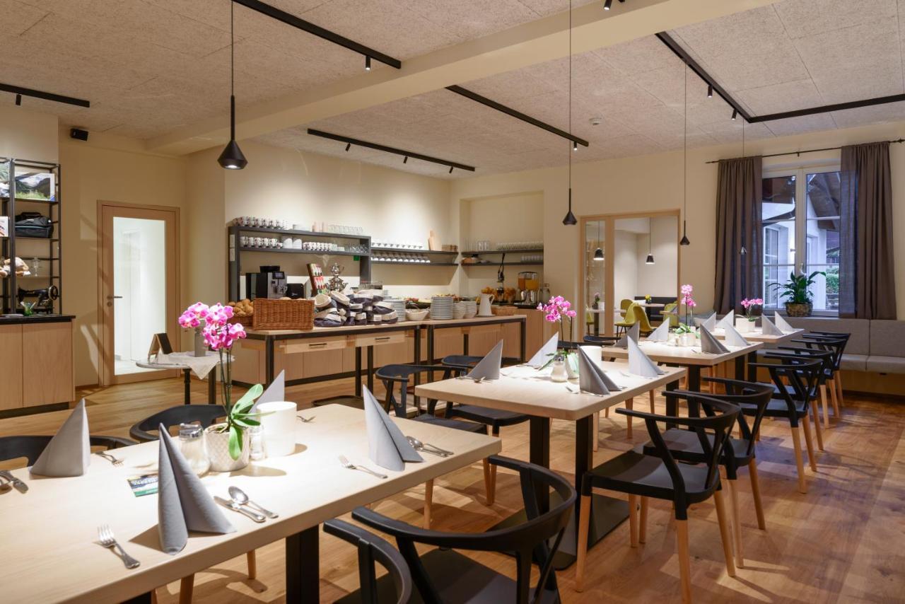 Hotel Moserwirt Бад Гойзерн Екстериор снимка