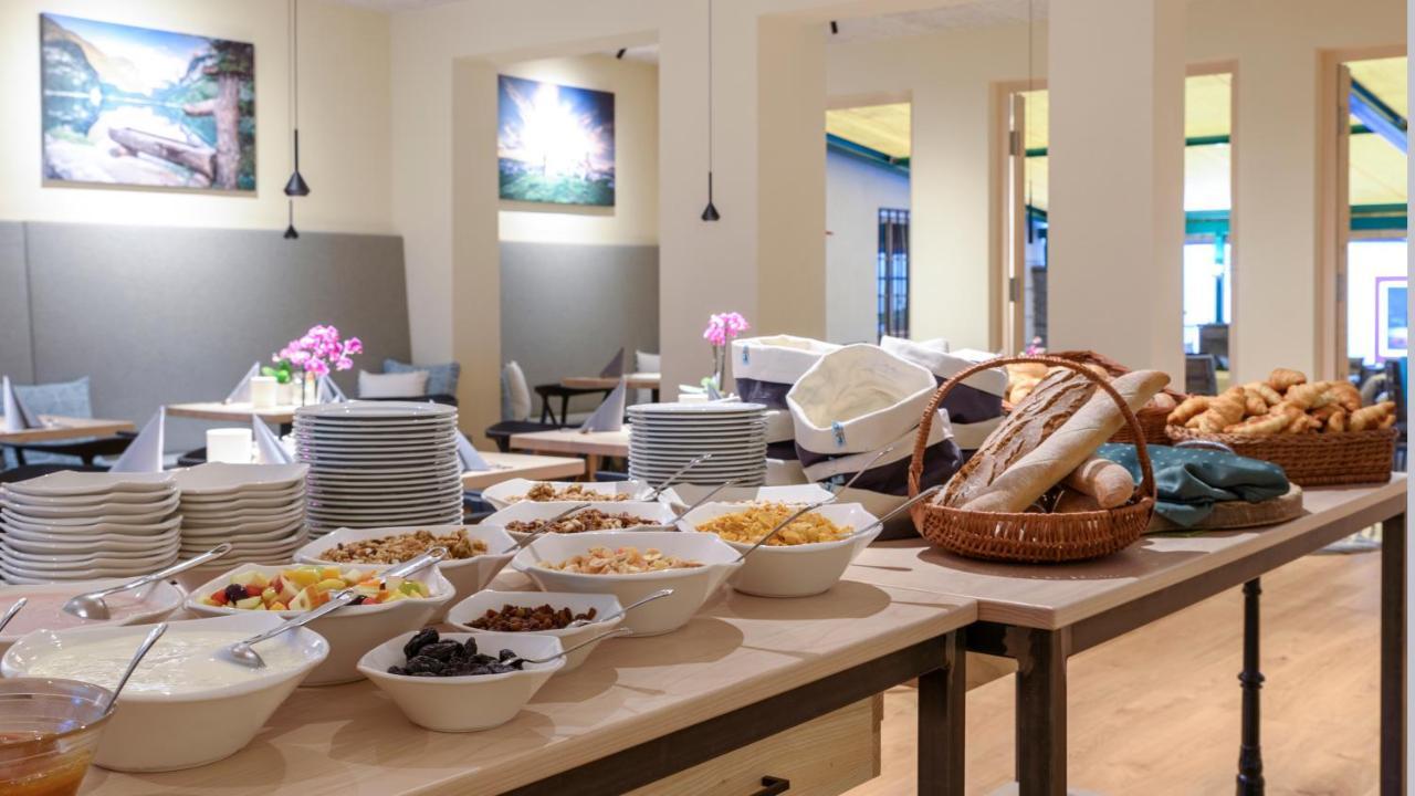 Hotel Moserwirt Бад Гойзерн Екстериор снимка